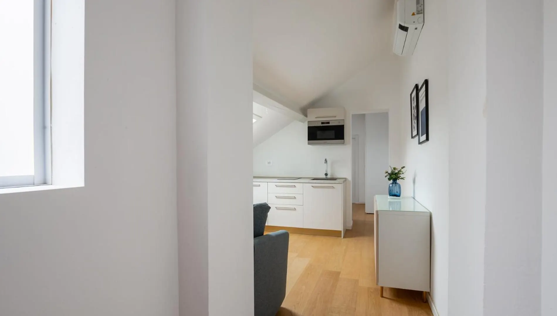 Via Crespi Attic Apartment Milan